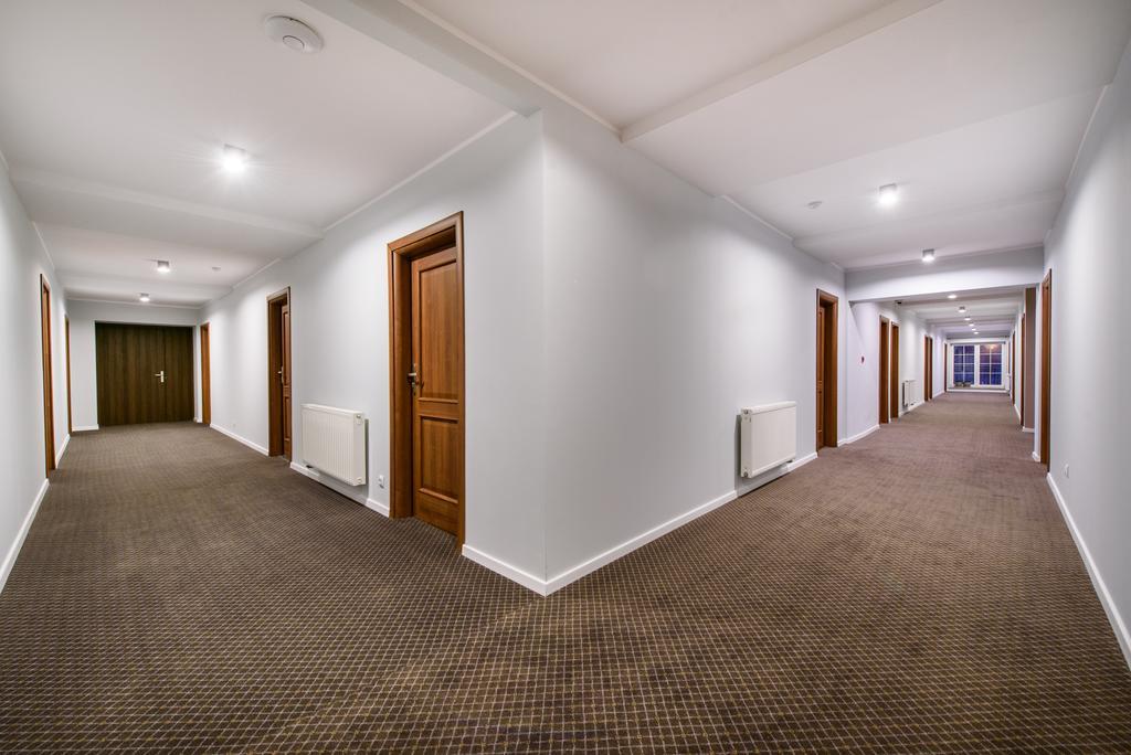 Hotel Nowy Dwor Trzebnica Exteriör bild
